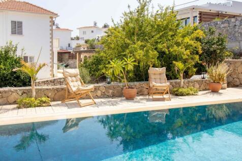 3-bedroom resale villa &#43; recently renovated &#43; renovated new pool &#43;  sea &amp; mountain views Image 9999 29