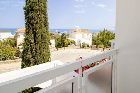 3-bedroom resale villa &#43; recently renovated &#43; renovated new pool &#43;  sea &amp; mountain views Image 9999 20