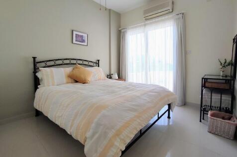 REDUCED-Amazing 3 Bedroom Penthouse with fabulous Design and Seaside location Image 9999 12