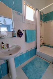 REDUCED-Amazing 3 Bedroom Penthouse with fabulous Design and Seaside location Image 9999 16