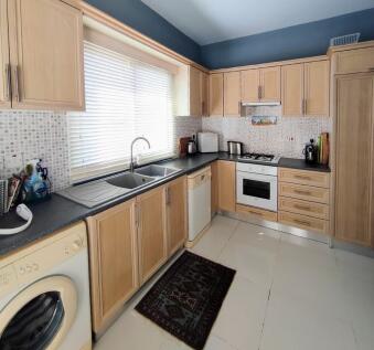 REDUCED-Amazing 3 Bedroom Penthouse with fabulous Design and Seaside location Image 9999 8