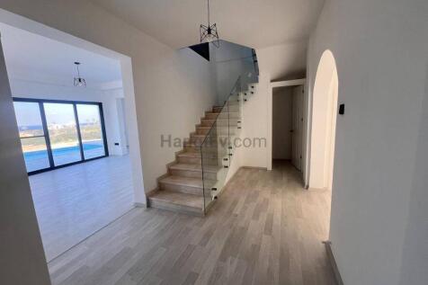 Seafront Luxury 3 Bedroom Modern Villa with mountain and sea views Image 9999 20