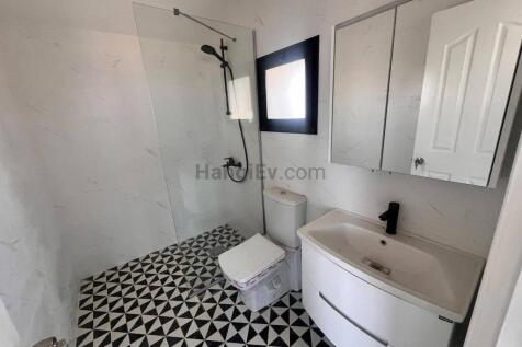 Seafront Luxury 3 Bedroom Modern Villa with mountain and sea views Image 9999 21