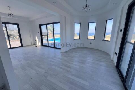 Seafront Luxury 3 Bedroom Modern Villa with mountain and sea views Image 9999 15