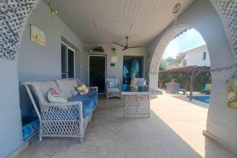 Exquisite 3 Bedroom Villa with Panoramic Views and Prime Location ? A Rare Opportunity Image 9999 5