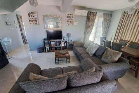 Exquisite 3 Bedroom Villa with Panoramic Views and Prime Location ? A Rare Opportunity Image 9999 24