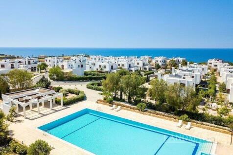 4-bedroom resale Seaside villa, communal pool, private garden, walking distance to the sea Image 9999