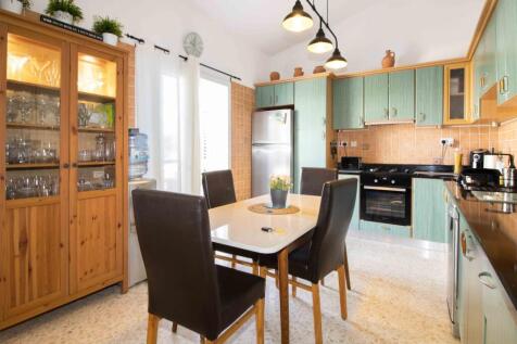 3 bedroom resale bungalow &#43; private pool &#43; roof terrace &#43; fully furnished &#43; central heating &#43;  Turkish Title Deed Image 9999 8