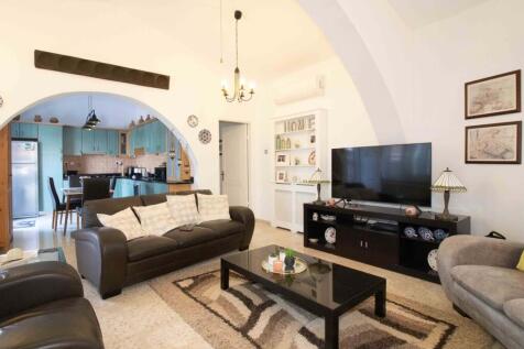 3 bedroom resale bungalow &#43; private pool &#43; roof terrace &#43; fully furnished &#43; central heating &#43;  Turkish Title Deed Image 9999 6