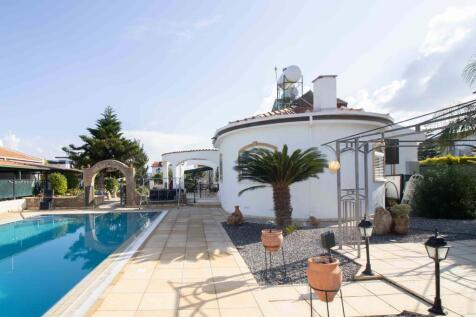 3 bedroom resale bungalow &#43; private pool &#43; roof terrace &#43; fully furnished &#43; central heating &#43;  Turkish Title Deed Image 9999 3