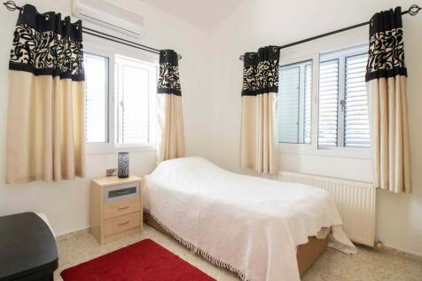 3 bedroom resale bungalow &#43; private pool &#43; roof terrace &#43; fully furnished &#43; central heating &#43;  Turkish Title Deed Image 9999 17