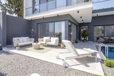 4-bedroom luxury resale villa &#43; fully furnished &#43; swimming pool &#43; VRF system &#43; Photovoltaic solar system &#43; close to a municipal park Image 9999 4