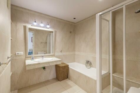 ensuite bathroom