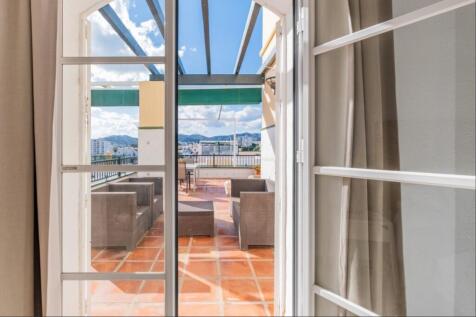 Bedroom to terrace