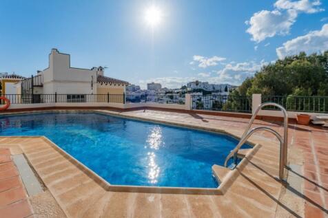 Communal pool