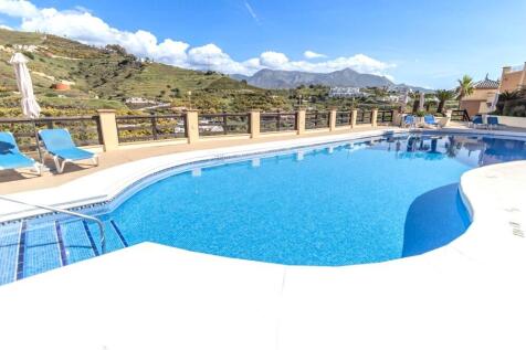 Communal pool