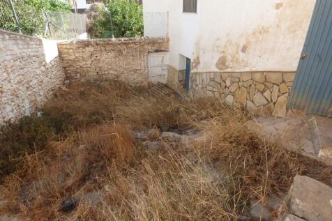 walled ground area b