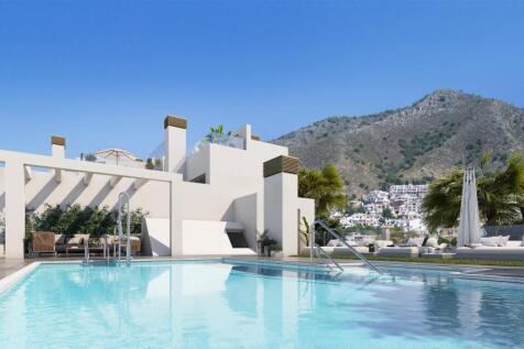 pool and mountains