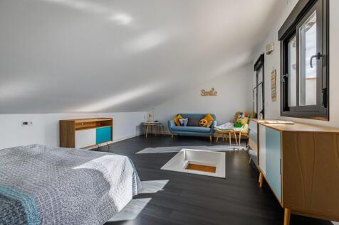 Attic room 1