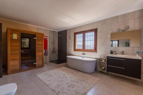 Master ensuite