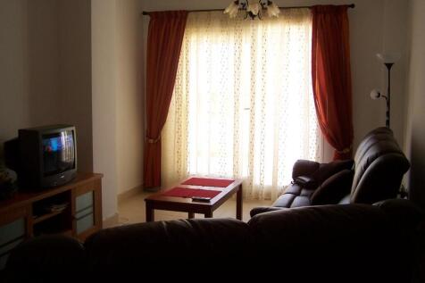 lounge (b)