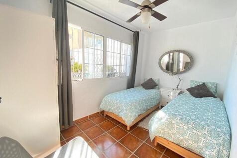 Dorm 4 Bedroom 4 pic