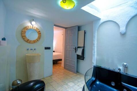 Bathroom 2