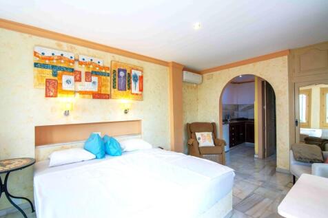 studio room 1