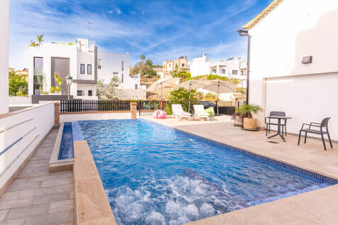 Pool area