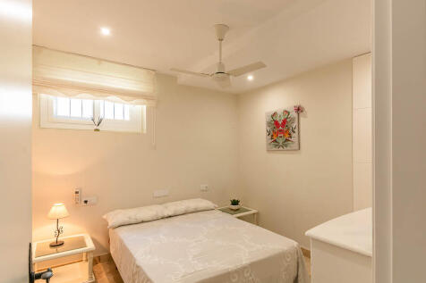 Guest bedroom 1