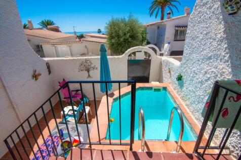 Plunge pool