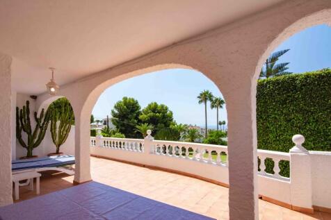 Covered &amp; open terra