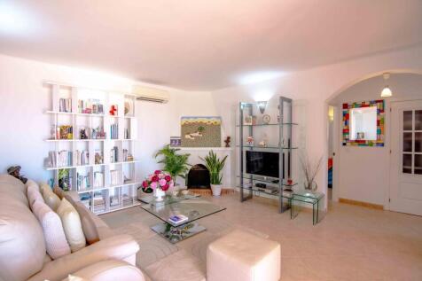Lounge 1