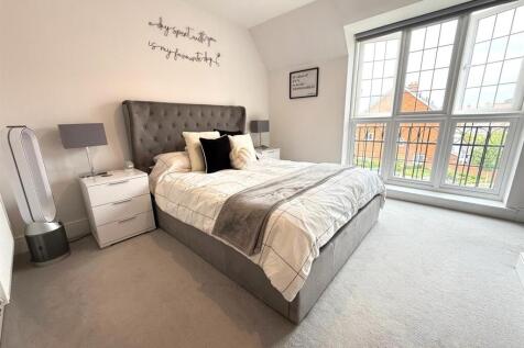 Principle bedroom