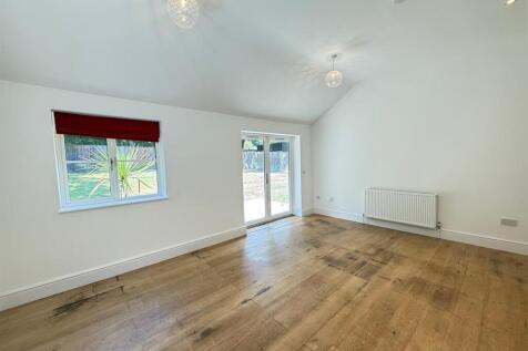 Kitchen/Living Area