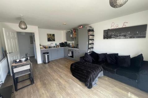 Kitchen/ Living Area