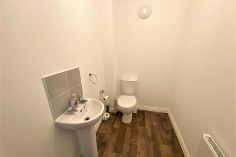Cloakroom/wc