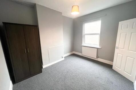 Bedroom I.jpg