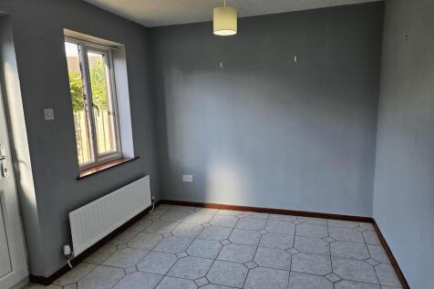 Dining Area.jpg