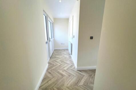 Hallway..jpg