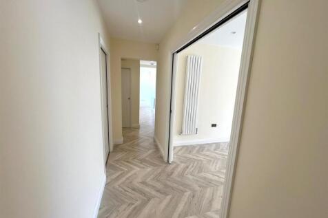 Hallway.jpg