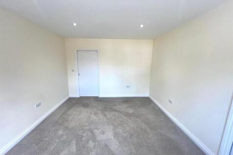 Bedroom two..jpg