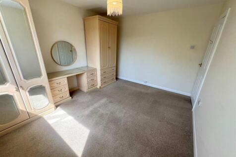 Bedroom one..jpg