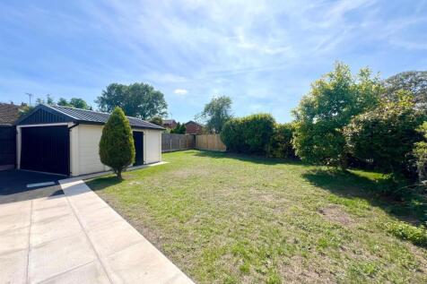 Rear garden..jpg