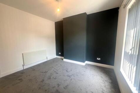 Bedroom one..jpg