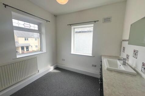 Bedroom three...jpg