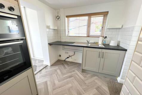 Kitchen..jpg