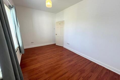 Bedroom one..jpg