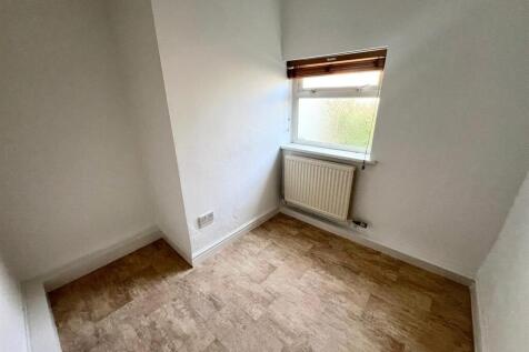Bedroom two.jpg