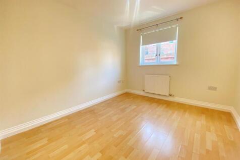 BEDROOM.jpg